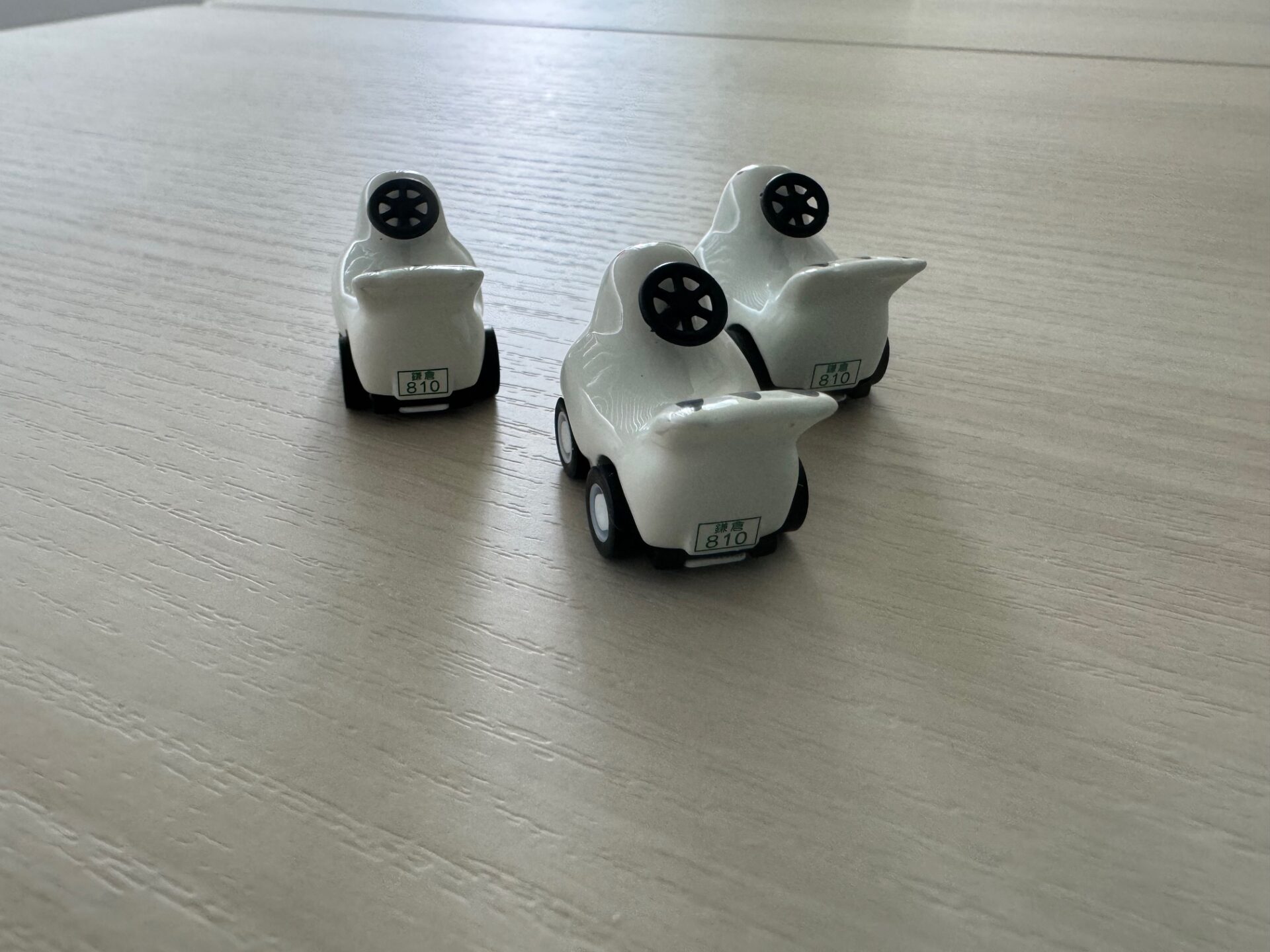 さきほど紹介した、ハトカー3台のうしろすがたの写真